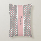 ピンクとグレー、水玉模様と名前 アクセントクッション (正面(垂直))