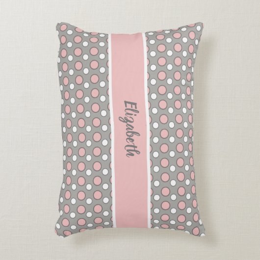 ピンクとグレー、水玉模様と名前 アクセントクッション (正面(垂直))