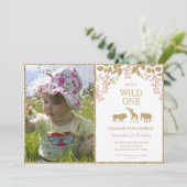 ピンクとゴールドのワイルドワン 1歳の女の子の誕生日写真 招待状 (スタンド正面)