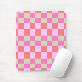 ピンクとサンドベージュのレトロチェッカーボード柄 マウスパッド