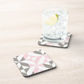 ピンクとシルバーの幾何学的ジグザグ コースター (右側)