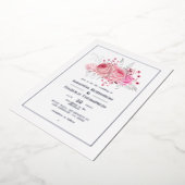 ピンクとシルバーの熱帯フローラ結婚ズ 箔招待状 (回転した状態)