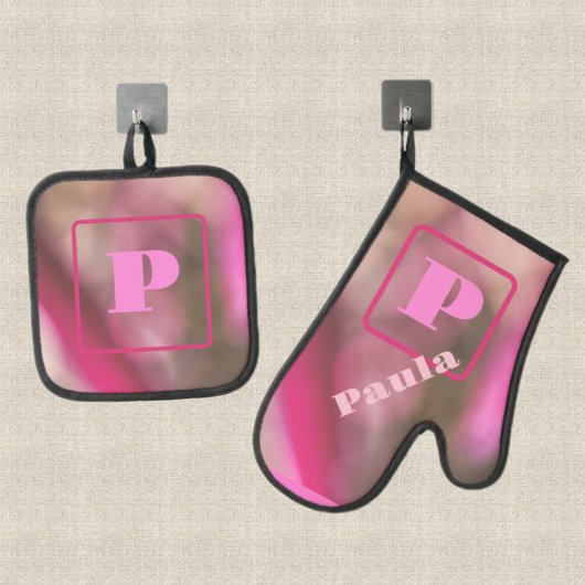 ピンクとタウペのカモフラージュ・アブストラクト・ chic モノグラム 鍋つかみ&鍋敷きセット