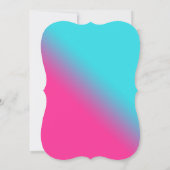 ピンクとティール（緑がかった色）ブルーの渦巻きバルミツワー 招待状 (裏面)