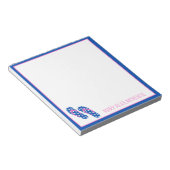 ピンクとネイビーの水玉模様がフロップスをフリップパーソナライズされた ノートパッド (アングル)