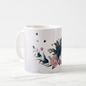 ピンクとネイビーの花の植物 コーヒーマグカップ (正面左)
