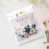 ピンクとネイビーの花ボタニ結婚ーズ フェイバーバッグ (封をした状態)