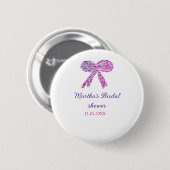 ピンクとパープルのリボンがきらきらと輝く、ウェディングシャワーの名前 缶バッジ (正面&裏面)