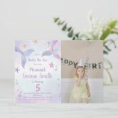 ピンクとパープルの人魚の誕生日招待状（写真付き） 招待状 (スタンド正面)