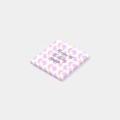 ピンクとパープルの抽象的な形のハッピー1歳誕生日ネーム ポストイット (アングル)