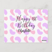 ピンクとパープルの抽象的な形のハッピー1歳誕生日ネーム ポストカード (裏面)