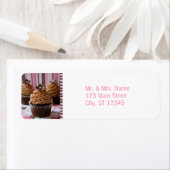 ピンクとブラウンのカップケーキ ラベル (インサイチュ)