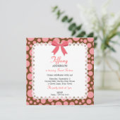 ピンクとブラウンの水玉模様とレースのスイート16の誕生日 招待状 (スタンド正面)