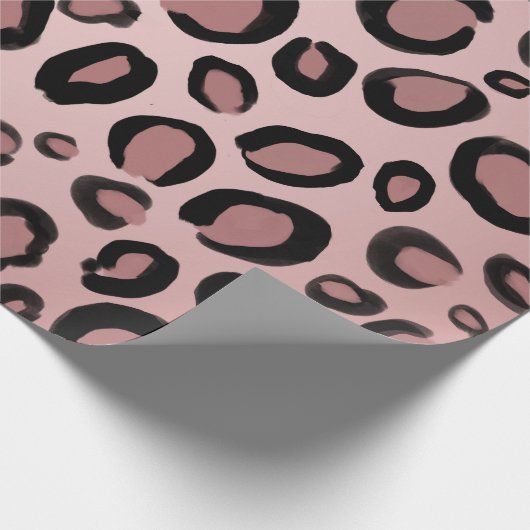 ピンクとブラックのチ絵を描ェータヒョウのプリントスポット ラッピングペーパー (角)