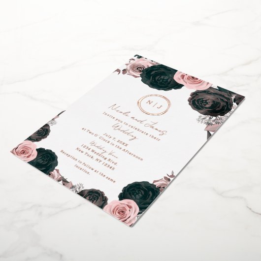 ピンクとブラックのフローラグモダンラム結婚の写真 箔招待状 (回転した状態)