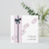 ピンクとブラックのベビーシューズシャワー 招待状 (スタンド正面)