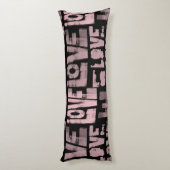 ピンクとブラックの抱き枕グラフィティ ボディピロー (裏面 (縦))