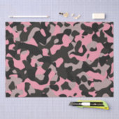 ピンクとブラックの迷彩柄 薄葉紙 (クラフト)