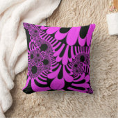 ピンクとブラックモダン クッション (ブランケット)