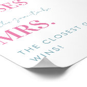 ピンクとブルーいくつのキスブライダルシャワー標識 ポスター (角)