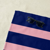 ピンクとブルーのを持つ青ストライプタコ ビーチタオル (インサイチュ)
