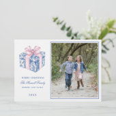 ピンクとブルーのグランドミレニアルのクリスマスギフト写真 招待状 (スタンド正面)