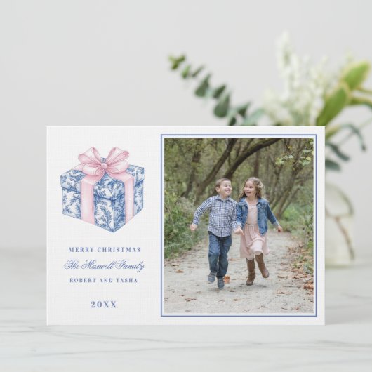 ピンクとブルーのグランドミレニアルのクリスマスギフト写真 招待状 (スタンド正面)