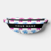 ピンクとブルーのダリア、花のパターン、あなたの名前 ファニーパック (レイダウン)