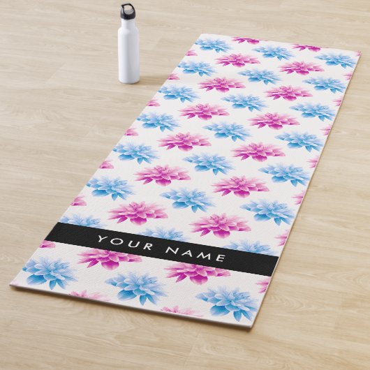 ピンクとブルーのダリア、花のパターン、あなたの名前 ヨガマット (インサイチュ)