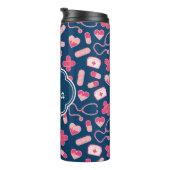 ピンクとブルーのナースパターン（モノグラム） タンブラー (回転右)