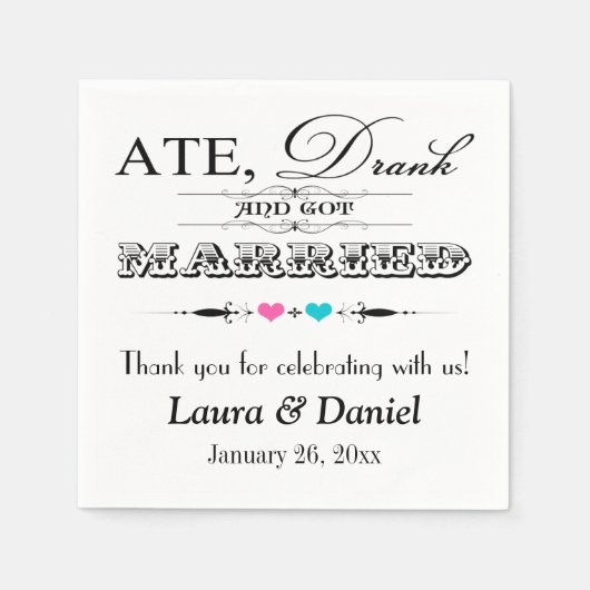 ピンクとブルーのハート、結婚スクロールのナプキン スタンダードカクテルナプキン (正面)