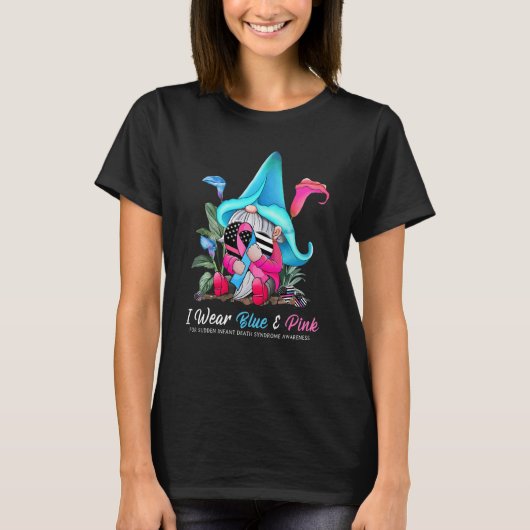 ピンクとブルーのリボンを握るかわいいノーム SIDS啓発 Tシャツ (正面)