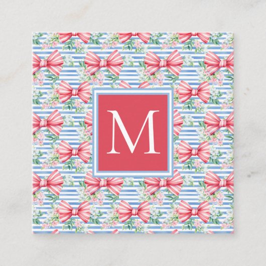 ピンクとブルーの弓の花とストライプ花モノグラム エンクロージャーカード (正面)