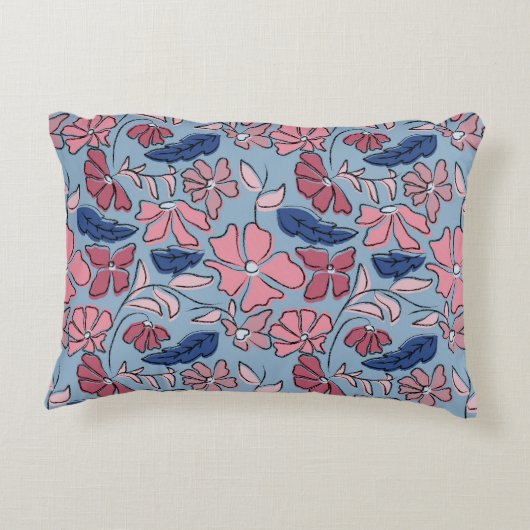 ピンクとブルーの手描きフローラブロックプリント アクセントクッション (裏面)