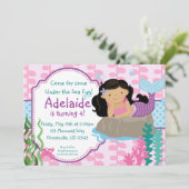 ピンクとブルーの水玉模様の黒髪の人魚の誕生日 招待状 (スタンド正面)