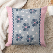 ピンクとブルーの花柄クッション クッション (ブランケット)