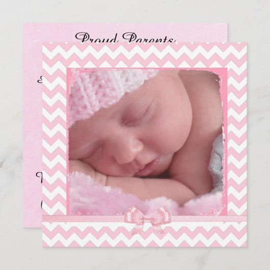 ピンクとホワイトのシェブロンストライプの誕生日のお知らせ 案内状 (正面/裏面)