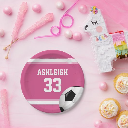 ピンクとホワイトのストライプサッカーボール ペーパープレート (パーティー)