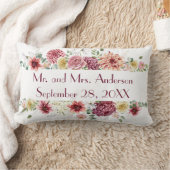 ピンクとホワイトの花柄 名前と結婚日を入れたオーダーメイド ランバークッション (ブランケット)