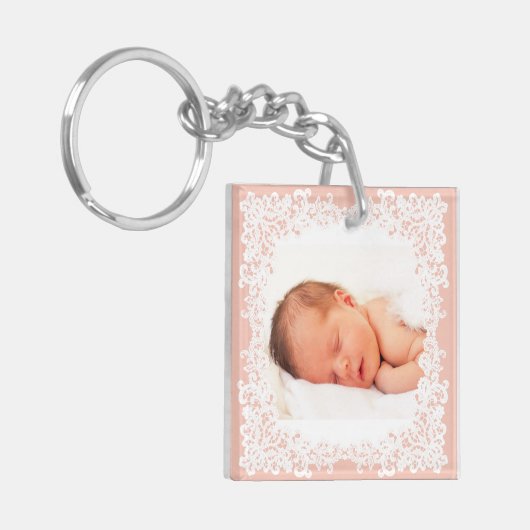ピンクとホワイトレースのカスタムフォトキーチェーン キーホルダー (正面左)
