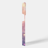 ピンクとラバンダーの花の上の青い蝶 iPhoneケース (右側面)