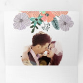 ピンクとラベンダーの花の結婚式 三つ折り招待状 (内部最初)