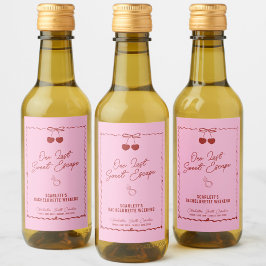 ピンクとレッドのチェリー バチェロレッテ ウィークエンド ミニ ワインラベル