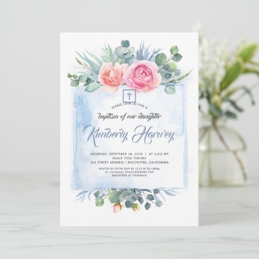 ピンクと埃っぽいブルーフローラエレガントバプテスマ 招待状 (スタンド正面)
