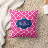 ピンクと白のクローバー幾何学的パターン クッション (ブランケット)
