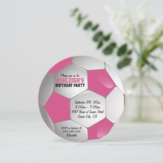 ピンクと白のサッカーボール誕生パーティー 招待状 (スタンド正面)