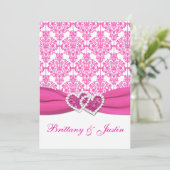 ピンクと白のダマスクウェディング招待状5 x 7 招待状 (スタンド正面)