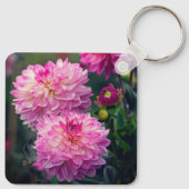 ピンクと白のダリアフラワーイニシャル キーホルダー (裏面)