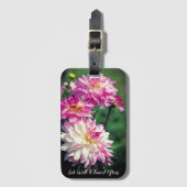 ピンクと白のダリア花のやる気を起こさせる引用文 ラゲッジタグ (正面縦)