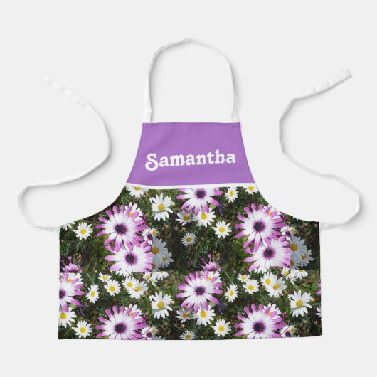ピンクと白のデイジーデイジー花フローラエプロン エプロン (正面)